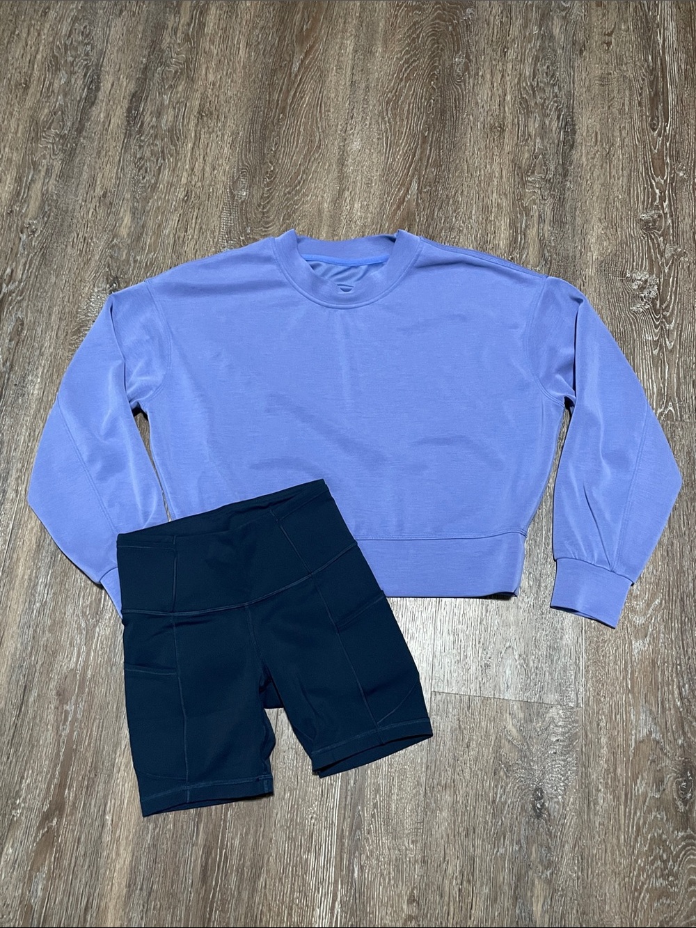 GUC Lululemon Wild Indigo/True Navy Set. Size 2